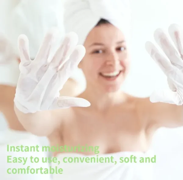 Hydrating Hand Mask with Shea Butter and Milk Extract