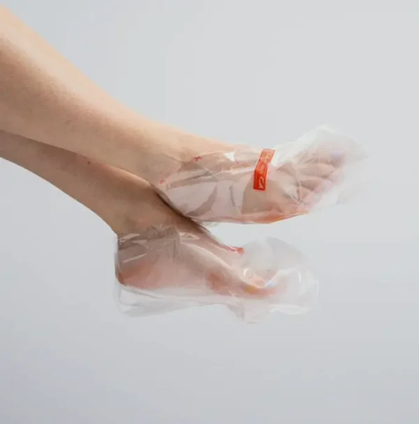 W7's Hand & Foot Treatment Set - Hydrate & Exfoliate Home Use